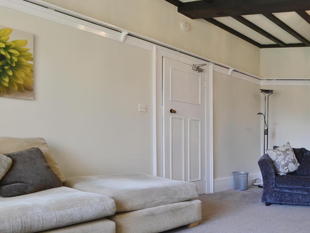 Corner Cottage room 3